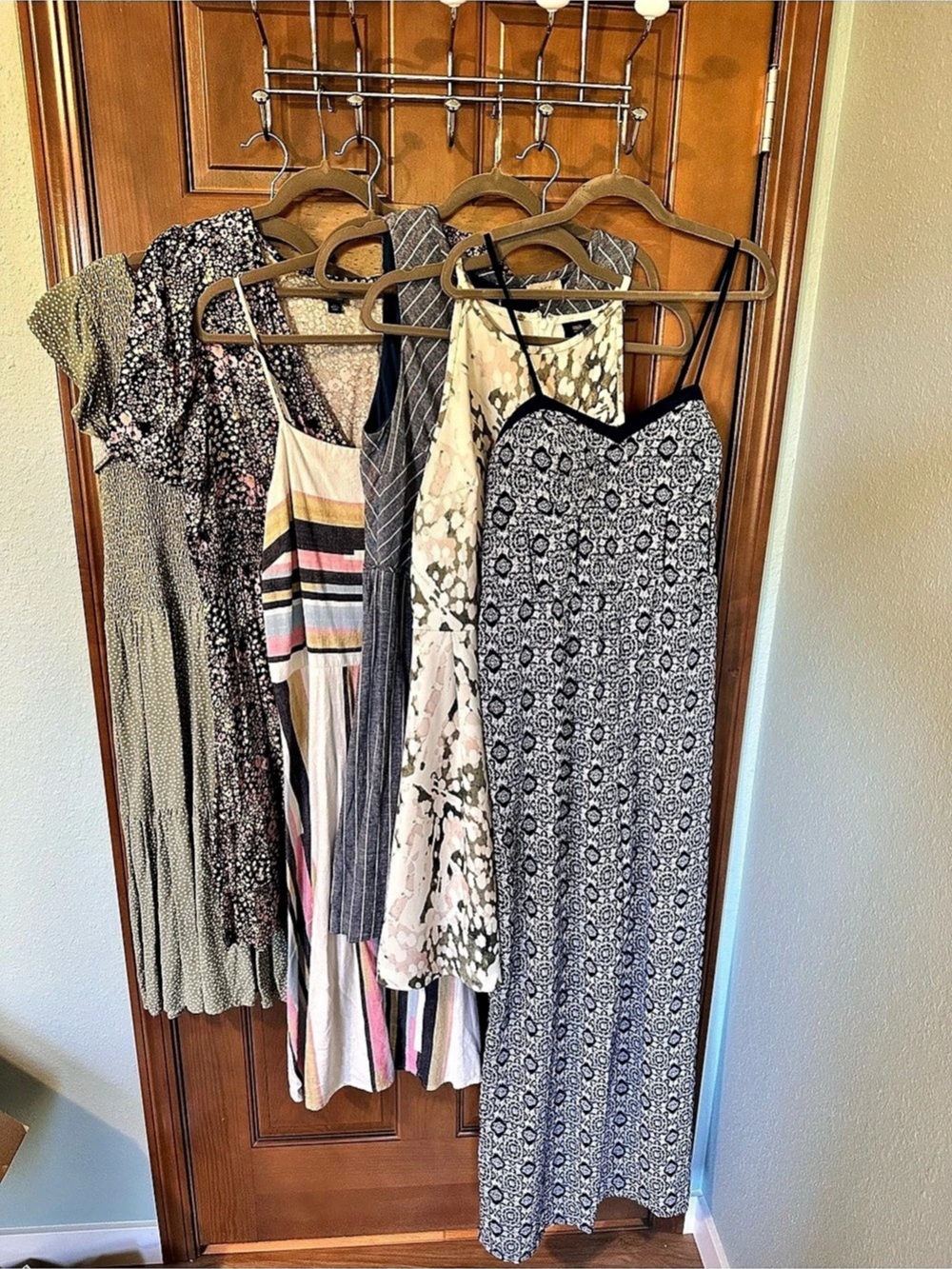 End of summer bundle- bundle of dresses and jumpsuit from LOFT and Target